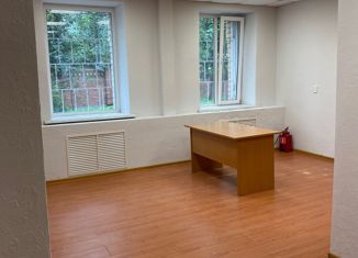 Сдача в аренду офиса, 42 м2, Еманжелинск, улица Герцена, 14