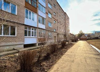 Продаю трехкомнатную квартиру, 59 м2, Кудымкар, улица Карла Маркса, 34