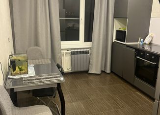 Продам 1-ком. квартиру, 38.3 м2, Мурино, Оборонная улица, 45