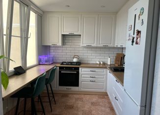 Продаю 3-ком. квартиру, 83 м2, Ставрополь, улица Мира, 458/2, микрорайон № 23