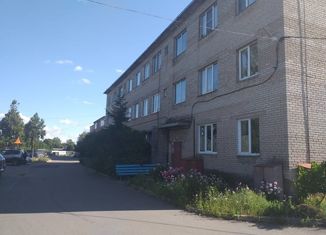 Продается трехкомнатная квартира, 62 м2, посёлок Мыза-Ивановка, Шоссейная улица, 32