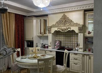 Продается четырехкомнатная квартира, 142 м2, Чебоксары, Приволжский бульвар, 2