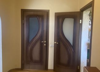 Продается 3-ком. квартира, 63.7 м2, поселок городского типа Кугеси, Советская улица, 70