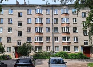 Продам трехкомнатную квартиру, 54.7 м2, Ленинградская область, площадь Манина, 4