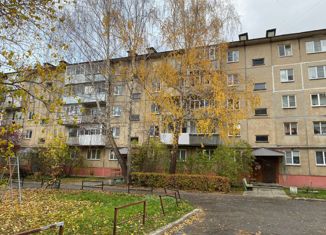 Продаю 2-комнатную квартиру, 43 м2, Снежинск, улица Дзержинского, 21