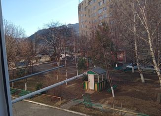 Продам трехкомнатную квартиру, 70 м2, Карачаевск, улица Ленина, 17