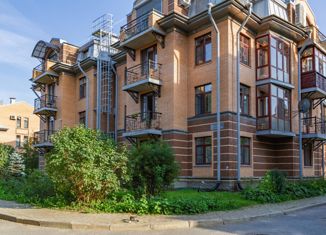 Продажа 3-комнатной квартиры, 147.6 м2, Санкт-Петербург, улица Луначарского, 16к2