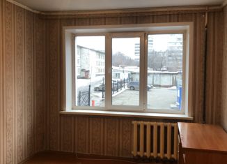 Продается трехкомнатная квартира, 61.7 м2, Кемеровская область, улица Ворошилова, 11Б