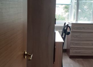 Продаю 2-ком. квартиру, 46.8 м2, Новосибирск, Киевская улица, 28, Киевская улица