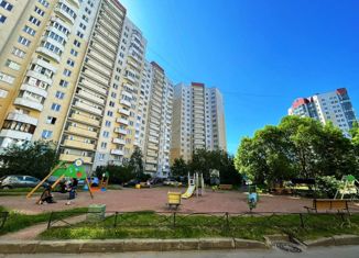 Продаю 2-ком. квартиру, 69.3 м2, Санкт-Петербург, улица Осипенко, 4к1, улица Осипенко