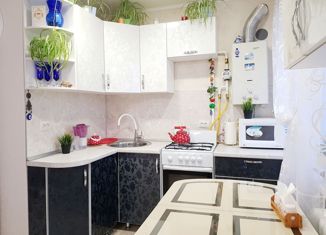 Продаю однокомнатную квартиру, 31 м2, Азнакаево, улица Нефтяников, 21