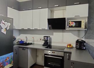 Продаю 4-ком. квартиру, 86.6 м2, Барнаул, ЖК Крылья-2, улица 65 лет Победы, 10