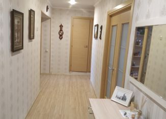 Продается 3-ком. квартира, 66.7 м2, Красноярск, Светлогорская улица, 17, Советский район