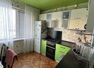 Продаю 1-комнатную квартиру, 48 м2, Елабуга, улица Хирурга Нечаева, 15
