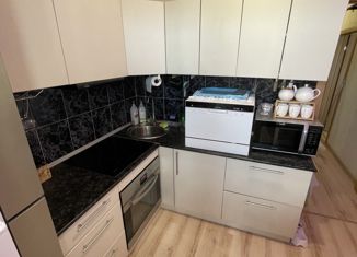 Продается 1-комнатная квартира, 32 м2, Копейск, улица Жданова, 25А