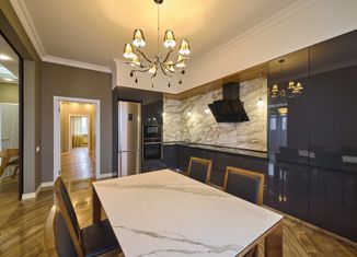 Продаю трехкомнатную квартиру, 123 м2, Челябинская область, улица 1-й Участок Мелькомбината 2, 18