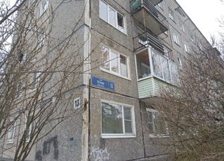 Продам 2-ком. квартиру, 44.4 м2, Петрозаводск, улица Петрова, 13, район Ключевая