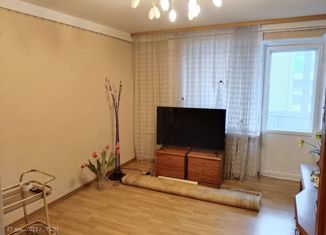 Продам трехкомнатную квартиру, 65 м2, Псковская область, проспект Гагарина, 13