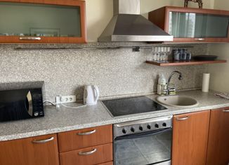 Продажа 2-ком. квартиры, 53 м2, Москва, улица Маршала Полубоярова, 8