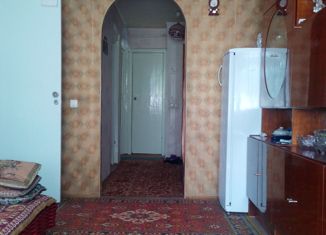 Продается 3-комнатная квартира, 52 м2, Сорочинск, улица Ворошилова, 40