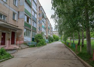 Продается двухкомнатная квартира, 51.6 м2, город Верхний Уфалей, улица Бабикова, 70Б