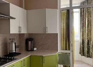 Продаю 1-комнатную квартиру, 36 м2, Геленджик, улица Островского, 172