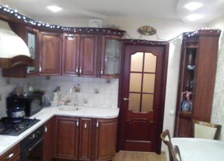 Продаю 2-ком. квартиру, 55 м2, Серпухов, Борисовское шоссе, 25