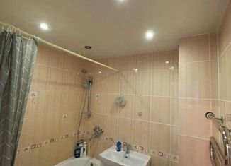 Продается 1-ком. квартира, 38 м2, Нефтекамск, улица Дзержинского, 32