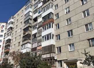 Продаю 2-ком. квартиру, 51 м2, Екатеринбург, метро Уралмаш, Билимбаевская улица, 33