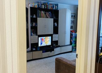 Продаю 1-комнатную квартиру, 37 м2, Волосово, улица Красных Командиров, 8