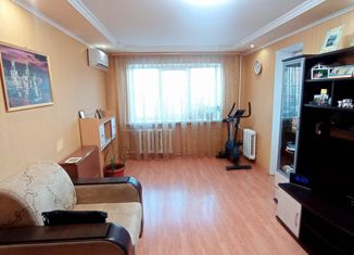 Продажа трехкомнатной квартиры, 60 м2, Челябинская область, проспект Карла Маркса, 180