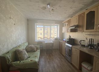 Продается двухкомнатная квартира, 40 м2, село Ивановка, улица СПТУ-58, 4