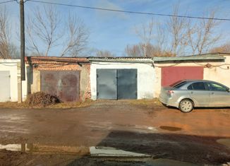Продам гараж, 30 м2, Еманжелинск, улица Энгельса, 1