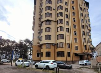 Продается 4-ком. квартира, 129.9 м2, Нальчик, проспект Кулиева, 3Д, район Горная
