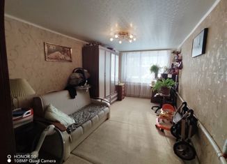 Продажа двухкомнатной квартиры, 44 м2, Калужская область, улица Чкалова, 80