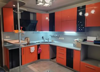 Продаю трехкомнатную квартиру, 100.5 м2, Москва, улица Маршала Савицкого, 22к1, улица Маршала Савицкого