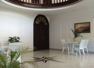 Продается дом, 569 м2, село Агой, улица Роз, 22