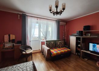 Продаю 1-комнатную квартиру, 58.6 м2, Ейск, Коммунистическая улица, 85/1