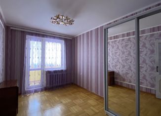 Продам 2-ком. квартиру, 50.7 м2, Тихорецк, Октябрьская улица, 110