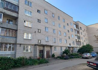 Продается 1-комнатная квартира, 33 м2, Псковская область, улица Заслонова, 33