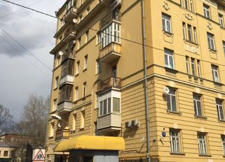 Продается 2-комнатная квартира, 69 м2, Москва, площадь Борьбы, 15, метро Менделеевская
