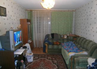 Продам двухкомнатную квартиру, 45.5 м2, поселок городского типа Никель, улица Сидоровича, 18