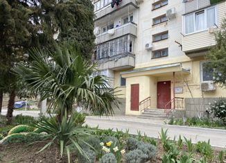 Продаю 3-комнатную квартиру, 68 м2, Балаклава, Башенная улица, 11