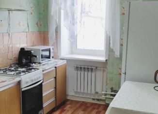 Продаю двухкомнатную квартиру, 57 м2, Урай, микрорайон Западный, 12