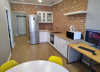 Продаю однокомнатную квартиру, 40 м2, Новосибирск, улица Ясный Берег, 10, улица Ясный Берег