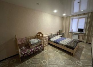 Продаю 4-ком. квартиру, 78.2 м2, поселок городского типа Инской, улица Дунаевского, 4