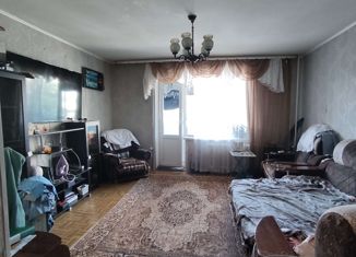 Продается трехкомнатная квартира, 65 м2, Назарово, 8-й микрорайон, 8