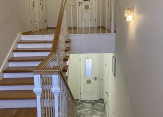 Дом на продажу, 329 м2, Клин, улица Веры Мухиной, 3