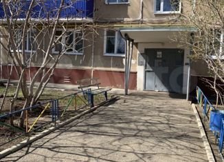 Продается четырехкомнатная квартира, 60.8 м2, Оренбург, Волгоградская улица, 14, жилой район Степной