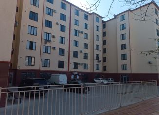 Продам 3-комнатную квартиру, 108 м2, Избербаш, улица У.Д. Буйнакского, 109/1